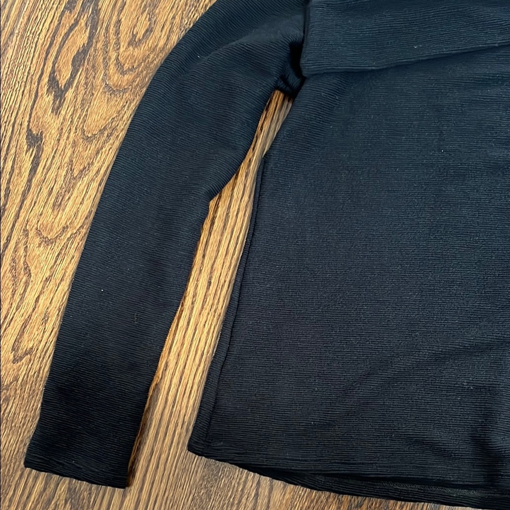 Elegant Black Off-the-Shoulder Knit Sweater - Picture 3 of 5